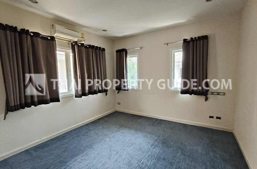 House with Shared Pool in Nichada Thani 